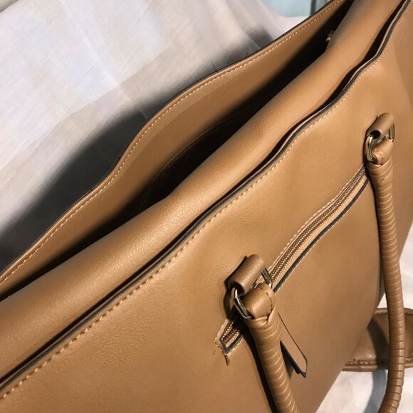 Bently Leather Mia & Luca Messenger Bag Purse Tan Shoulder Strap 18 X 11" Large - Picture 7 of 16